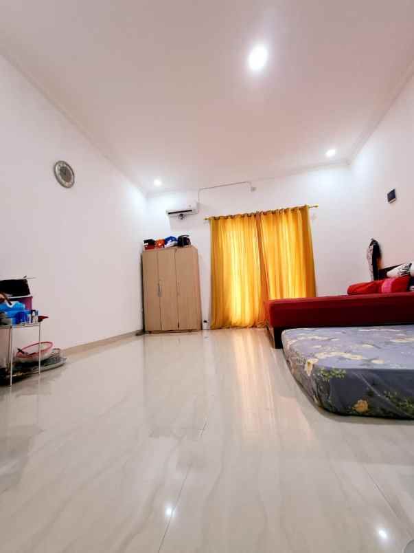 rumah mampang pancoran mas depok