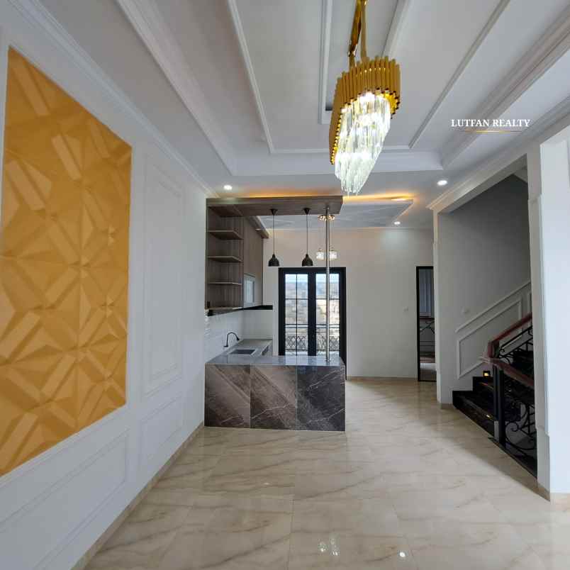 rumah mediterania jagakarsa dalam cluster