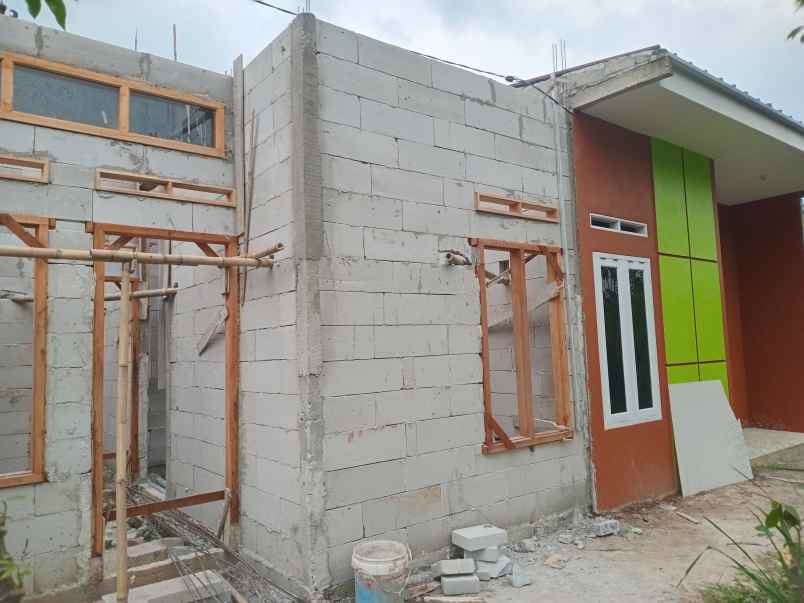 rumah meriah 2 kamar tidur