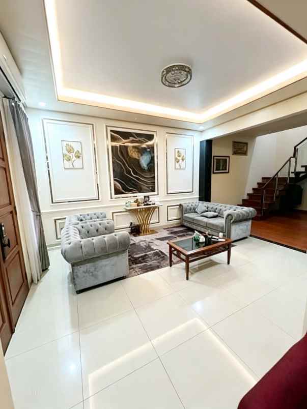 rumah mewah 2 lantai siap huni di mediterania cikunir