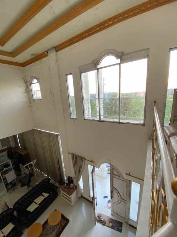 rumah mewah di sukoarjo jateng madewo apples