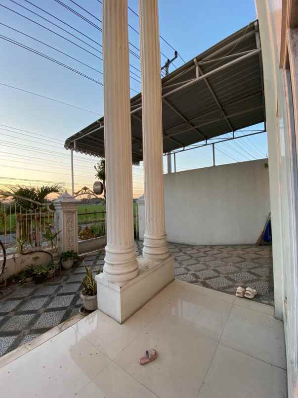 rumah mewah di sukoarjo jateng madewo apples