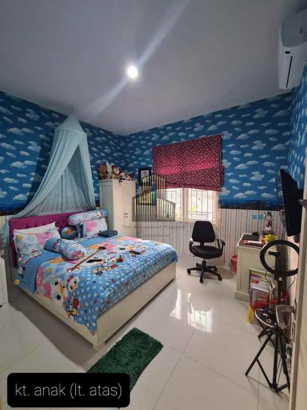 rumah mewah dua lantai siap huni di bsb semarang