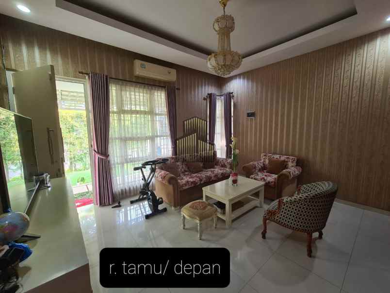 rumah mewah dua lantai siap huni di bsb semarang