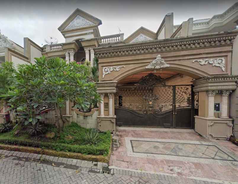 rumah mewah kawasan bisnis pakuwon city l5 no 15