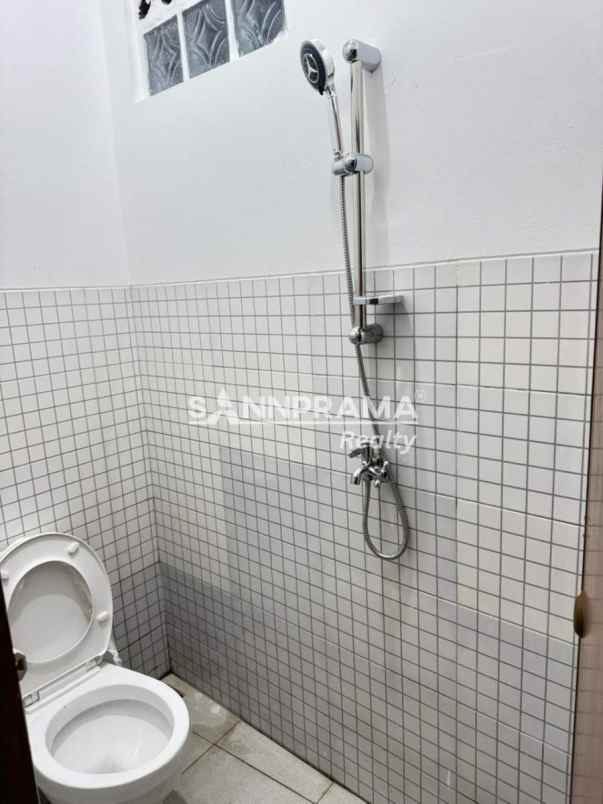 rumah mewah murah dekat summarecon mall bekasi