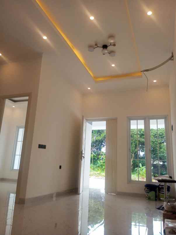 rumah mewah nyaman paling strategis di pasar minggu