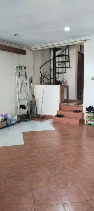 rumah mewah secondary rp4 miliar di maguwoharjo