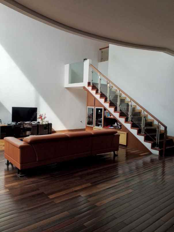 rumah mewah sukahaji dekat gegerkalong sutami bandung