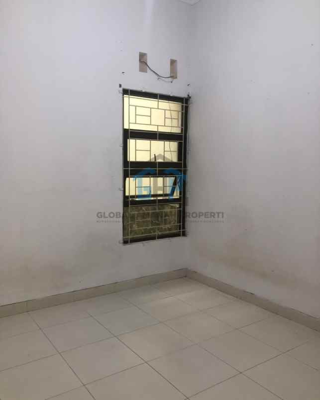 rumah minimalis komplek sariwangi siap huni