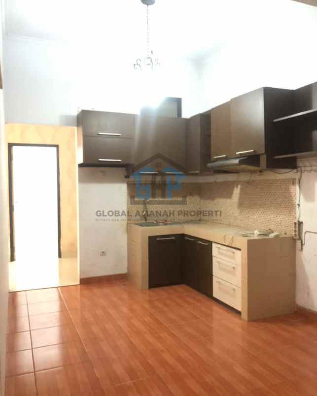 rumah minimalis komplek sariwangi siap huni
