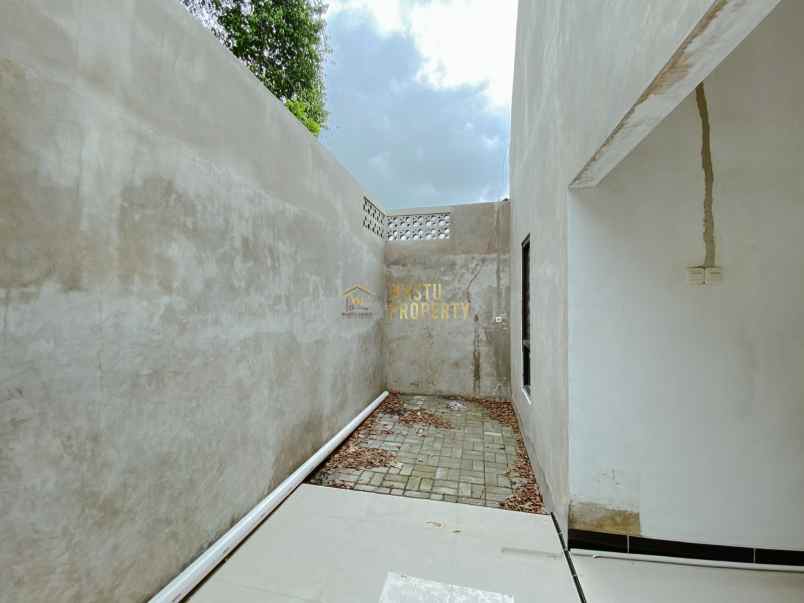 rumah minimalis modern di ngaglik sleman dalam cluster