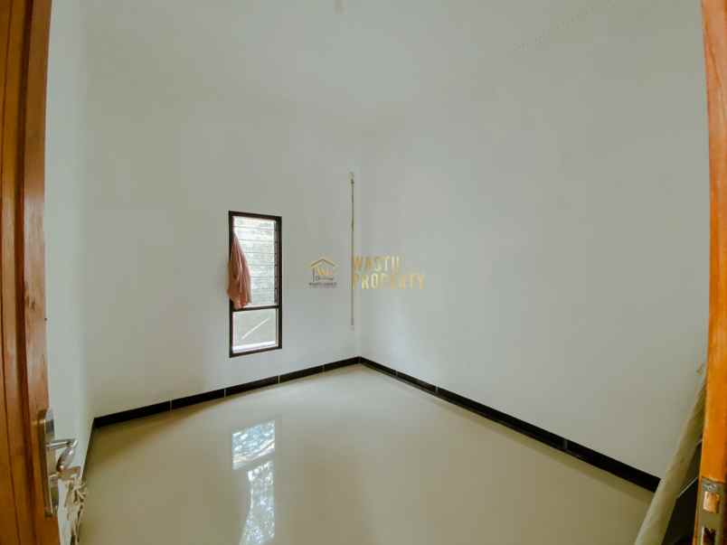 rumah minimalis modern di ngaglik sleman dalam cluster