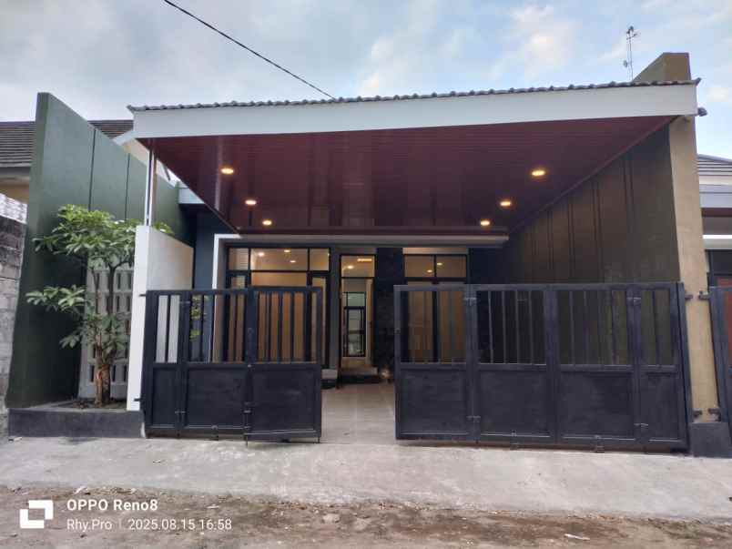 rumah modern siap huni dekat sd budi mulia wedomartani