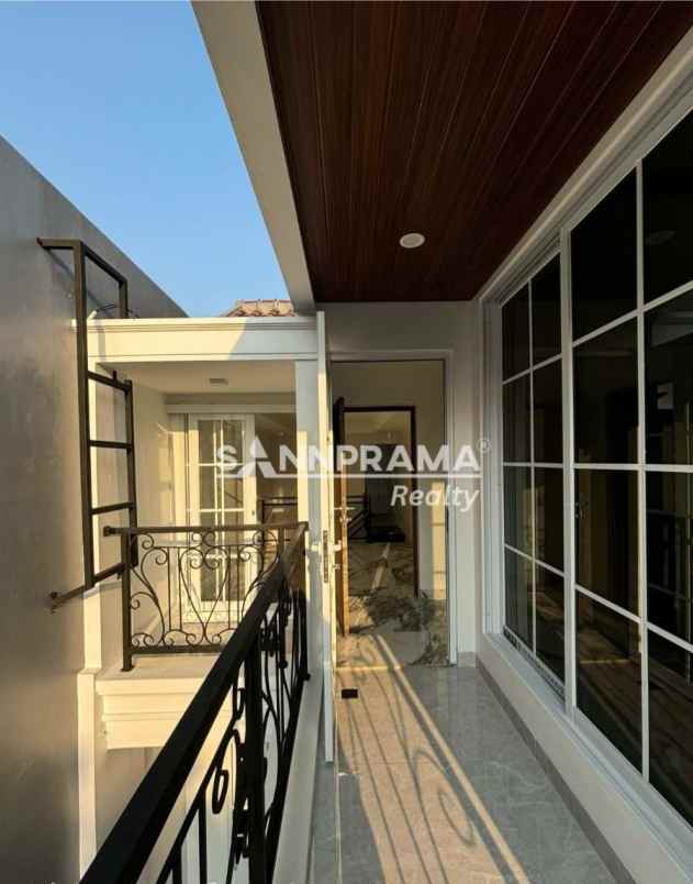 rumah murah baru 2 lantai di tanah baru beji