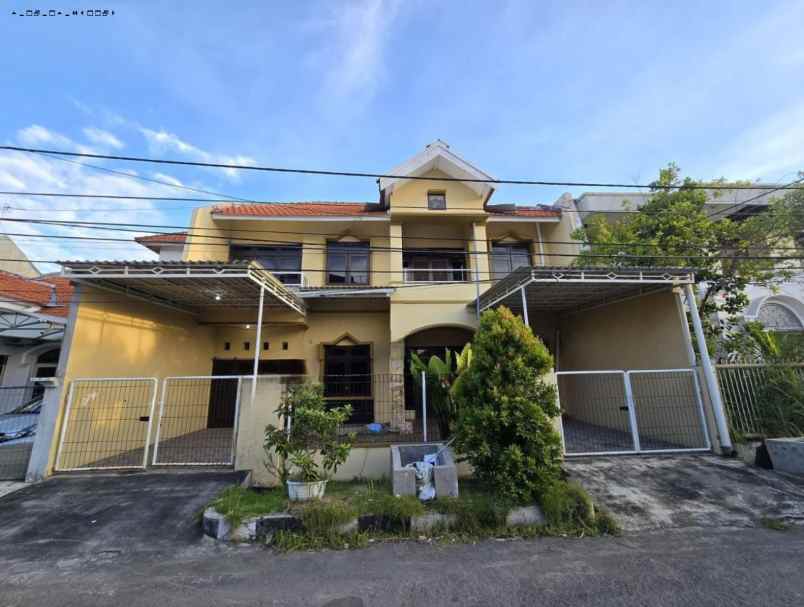 rumah nginden intan strategis hadap utara