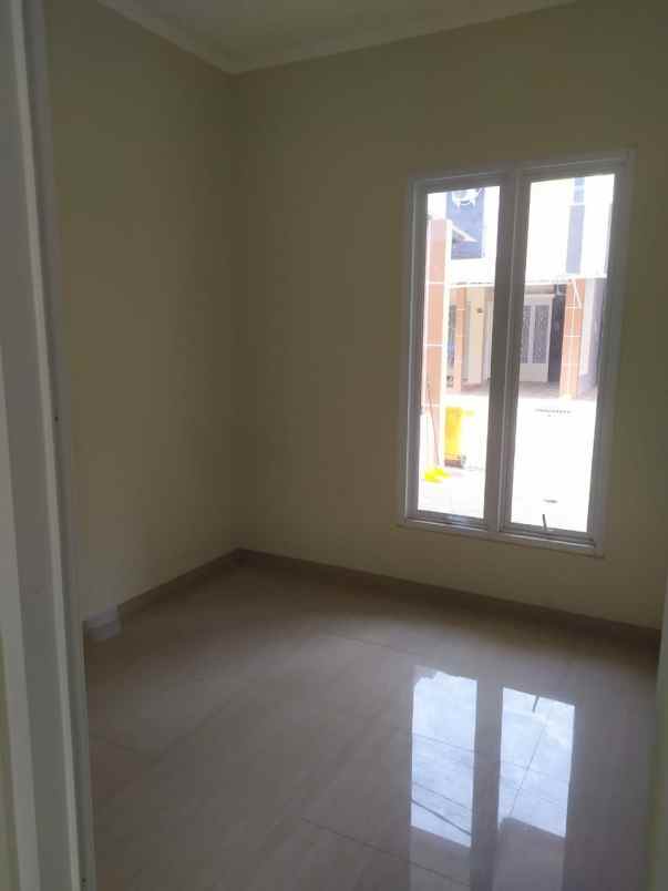 rumah pondok gede bekasi