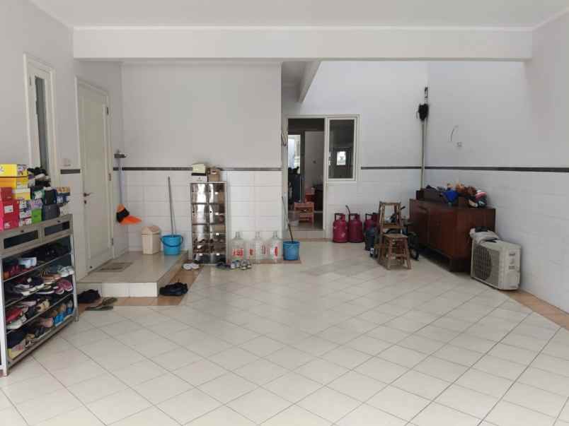 rumah puri galaxy hadap timur