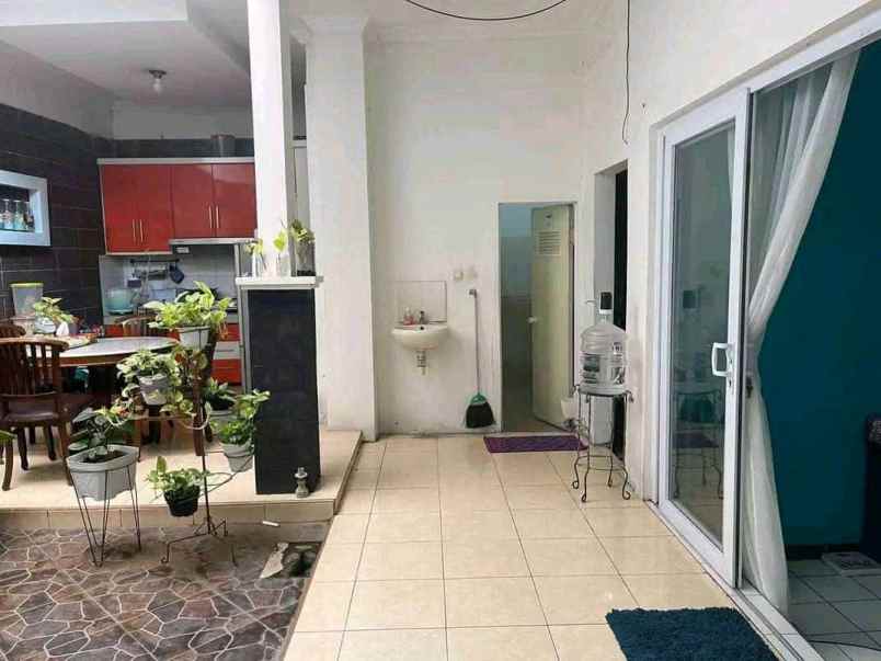 rumah puspogiwang semarang barat