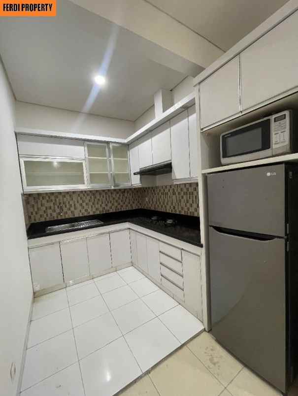 rumah rapi cantik depan taman citra gran cibubur