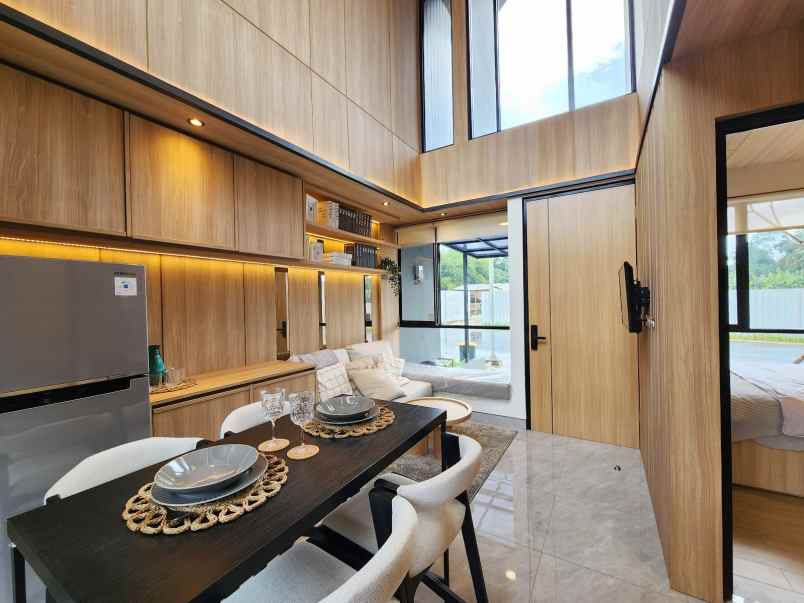 rumah rasa villa dekat dengan stasiun krl