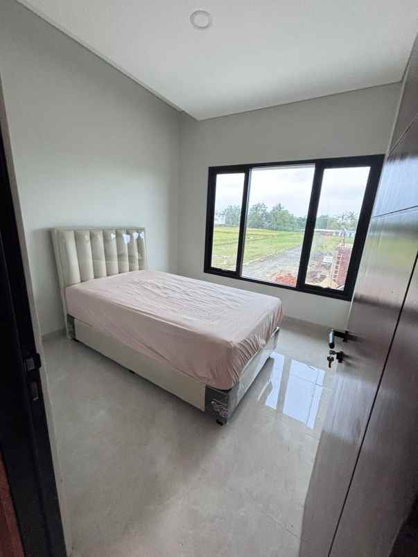 rumah scandinavian 2 lantai di sleman