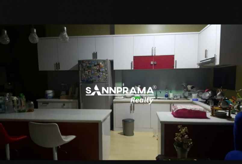 rumah second 2 lantai di grand glaxy city di bekasi