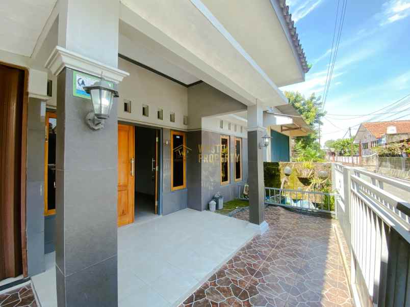 rumah second kondisi bagus lokasi premium di kalasan