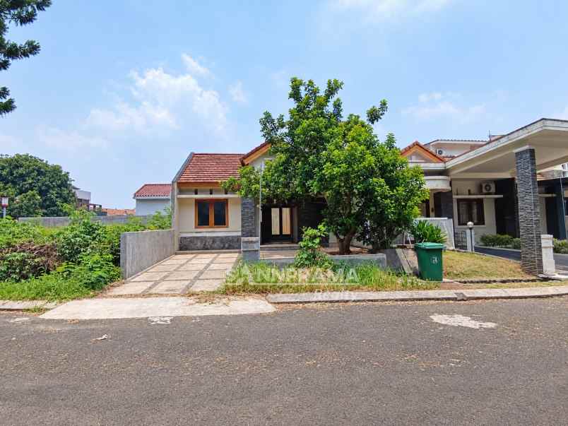 rumah second tanah luas di telaga golf sawangan