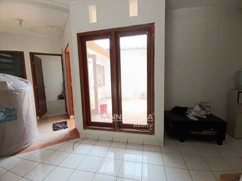 rumah second tanah luas di telaga golf sawangan