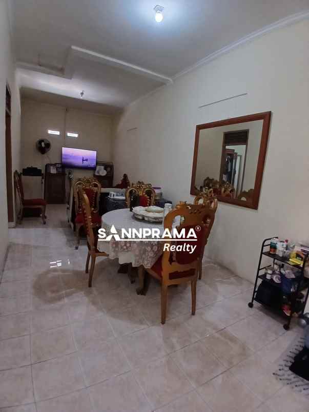 rumah second terawat di mampang depok