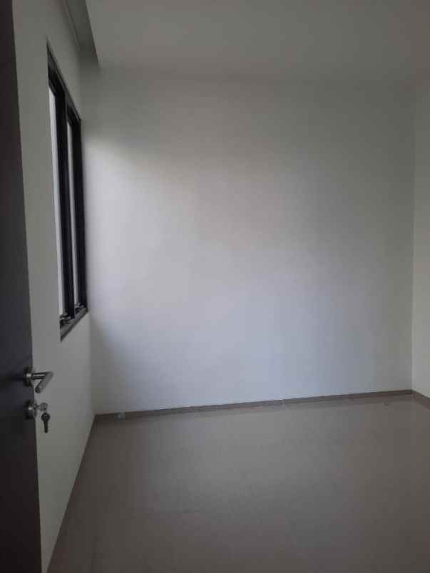 rumah sepatan tangerang