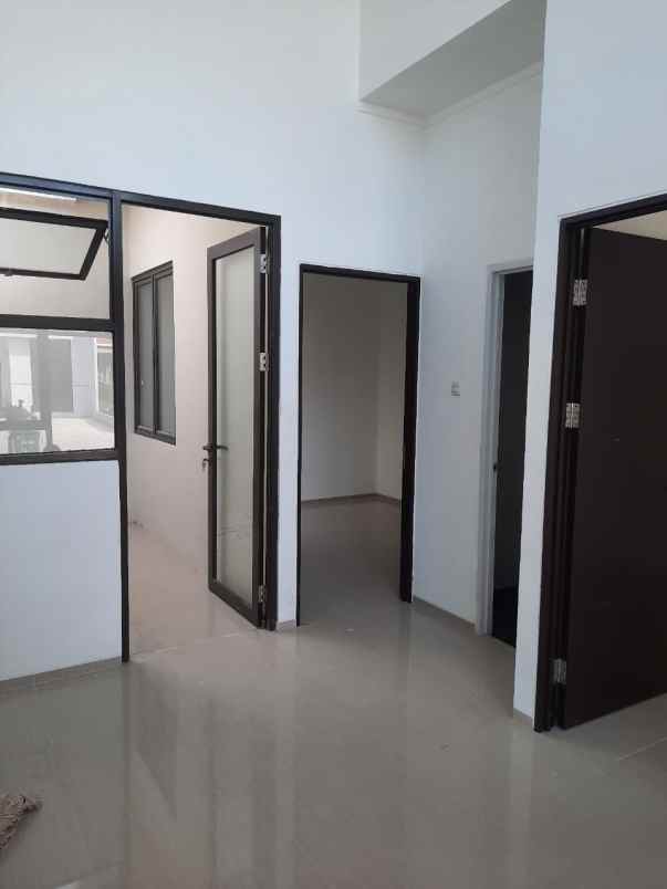 rumah sepatan tangerang