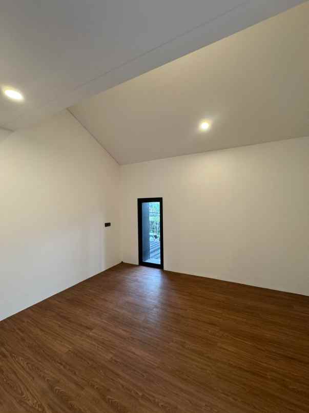 rumah siap huni 2 lantai strategis bebas banjir