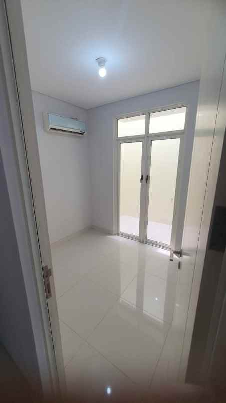 rumah siap huni cluster suvadiva semi furnished