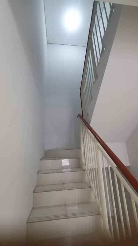 rumah siap huni cluster suvadiva semi furnished