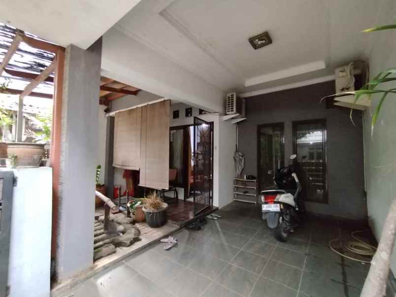 rumah siap huni dalam komplek maharaja depok