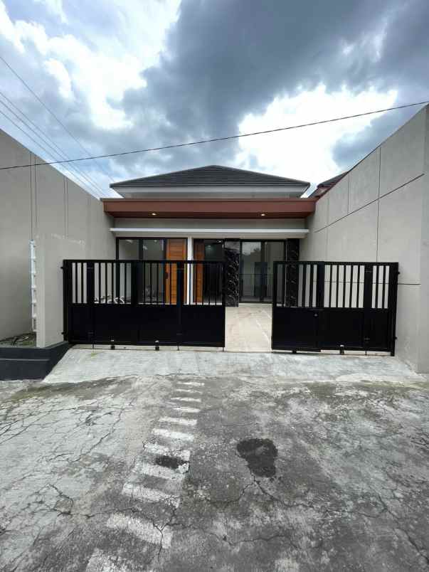 rumah siap huni dekat candi sambisari kalasan sleman