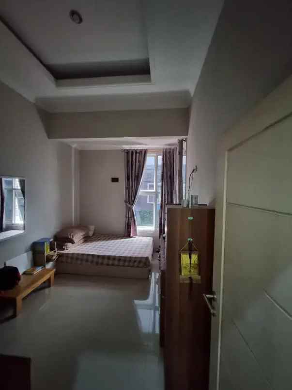 rumah siap huni minimalis tingkat di bekasi timur