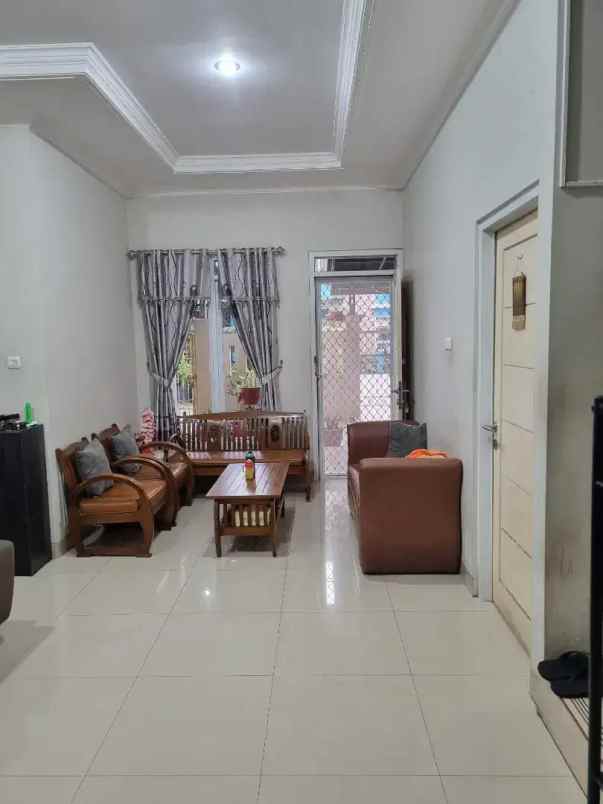 rumah siap huni minimalis tingkat di bekasi timur