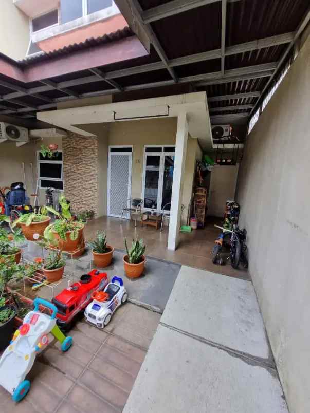 rumah siap huni minimalis tingkat di bekasi timur