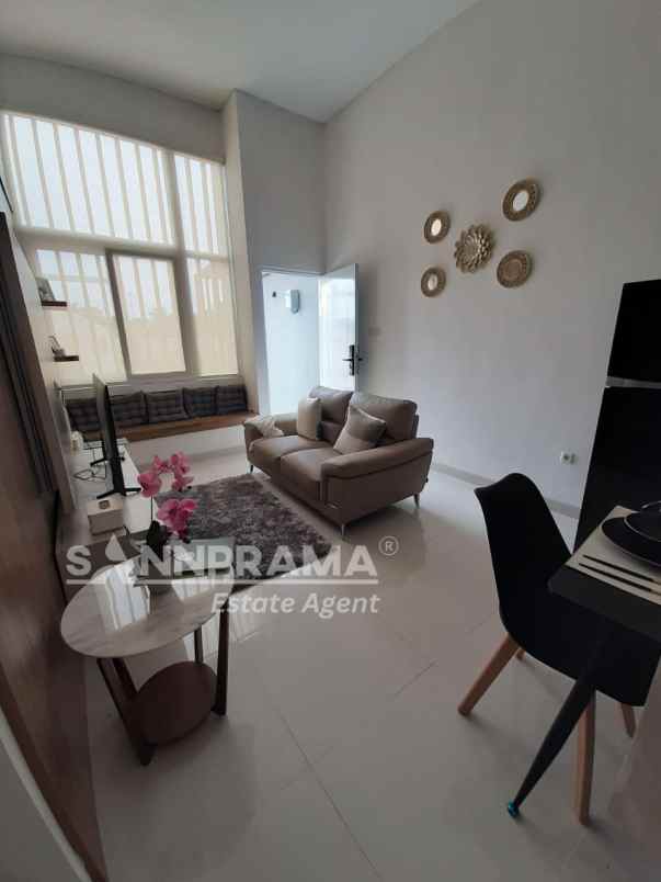 rumah strategi pinggir jln raya parung bogor