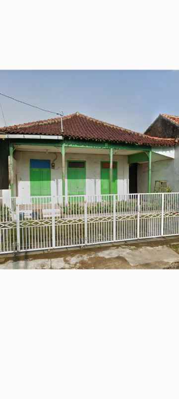 Rumah Strategis Pinggir Jl Raya