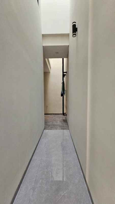 rumah sutorejo utara new mewah strategis