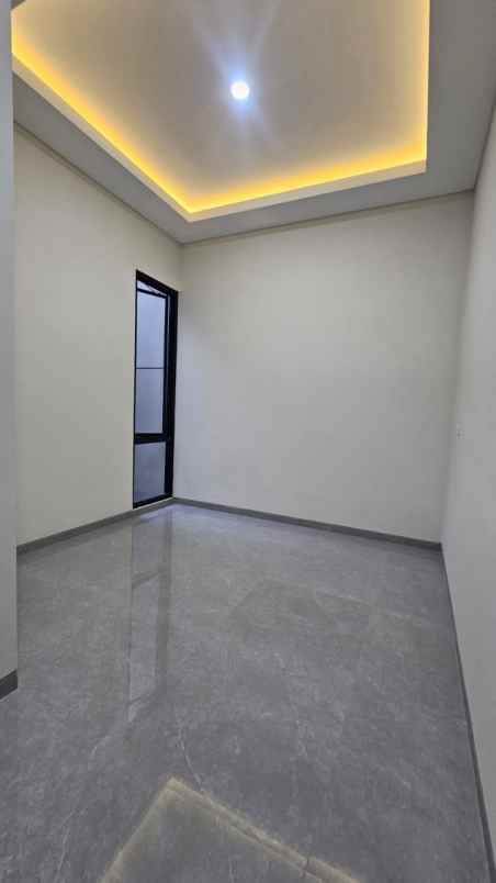 rumah sutorejo utara new mewah strategis