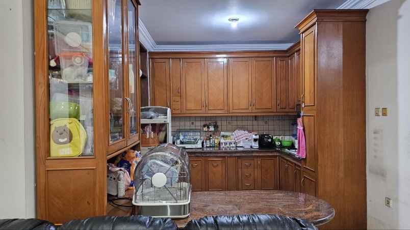 rumah taman holis indah dekat taman kopo indah bandung