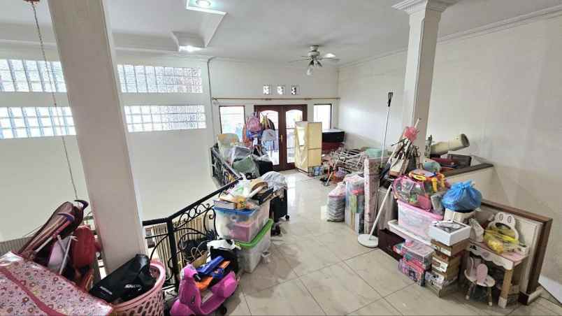 rumah taman holis indah dekat taman kopo indah bandung