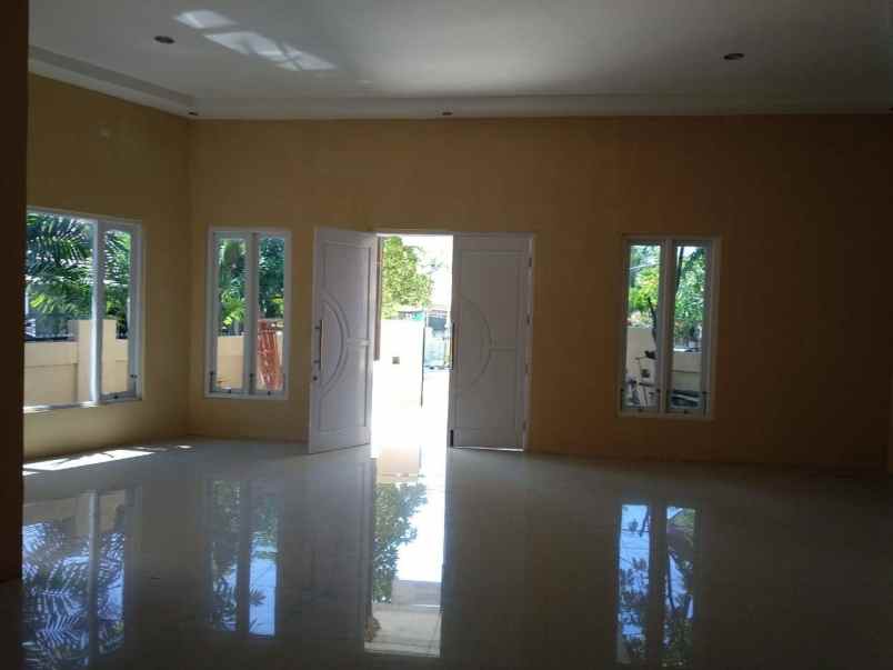 rumah taman mulyosari row jln 8 m