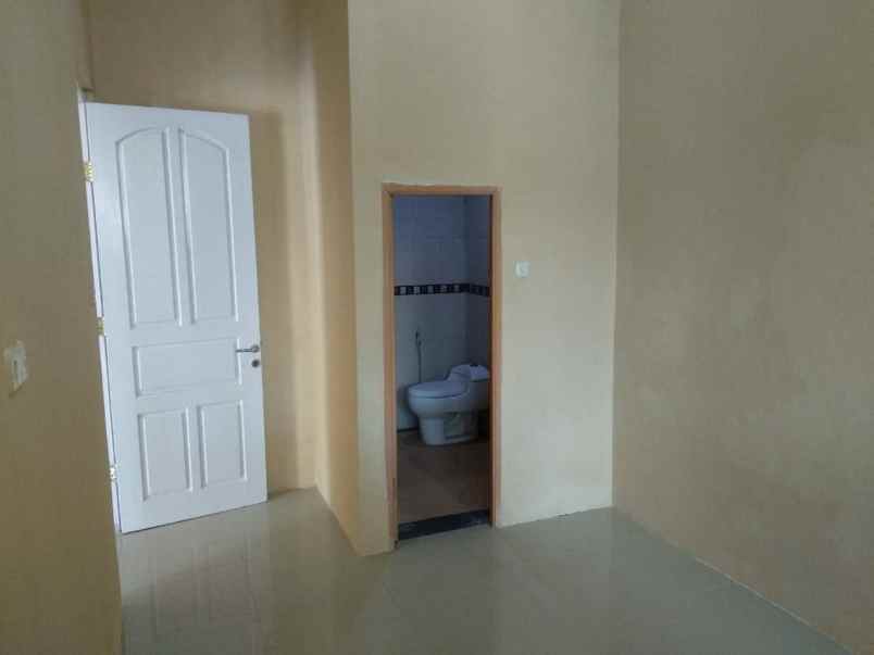 rumah taman mulyosari row jln 8 m