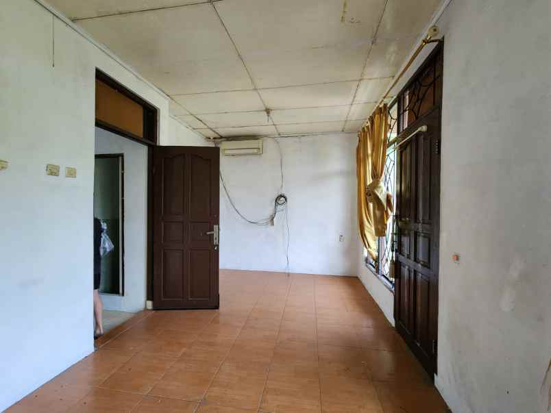 rumah taman palem lestari jak bar